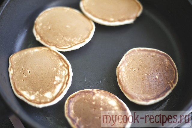 pancakes it will be necessary to turn on the other side Soon pancakes will need to be turned on the other side