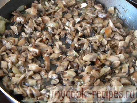 жюльен с шампиньонами, блюдо с курицей, блюдо с грибами,сметанный соус